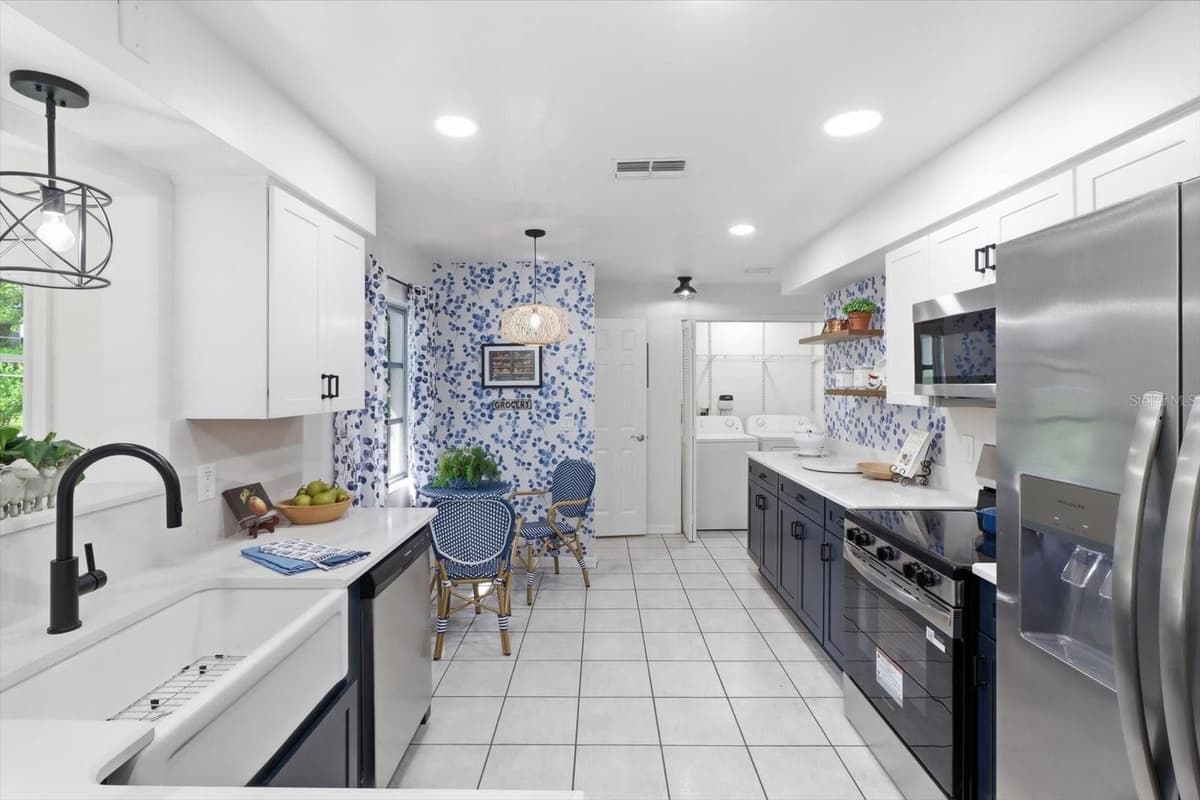 203 LEE STREET — photo 14 of 33