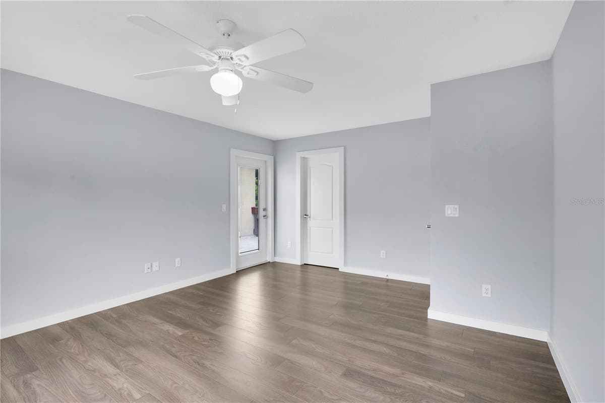 2251 NAIRN DRIVE — photo 30 of 38