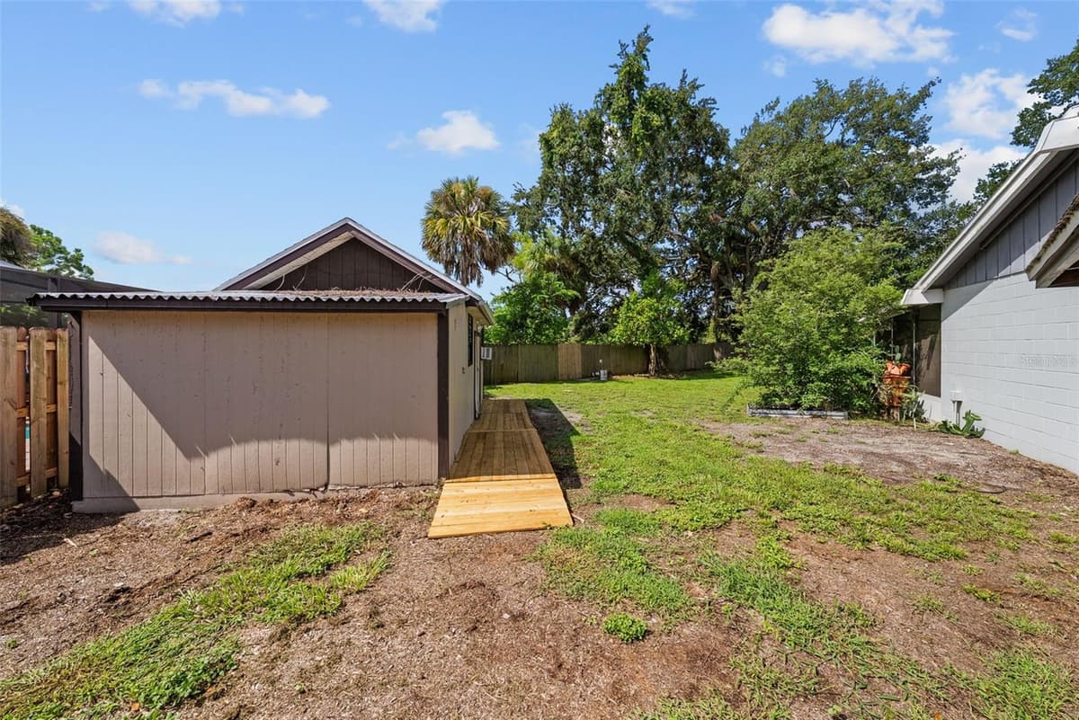 7002 APPLEWOOD COURT — photo 46 of 66