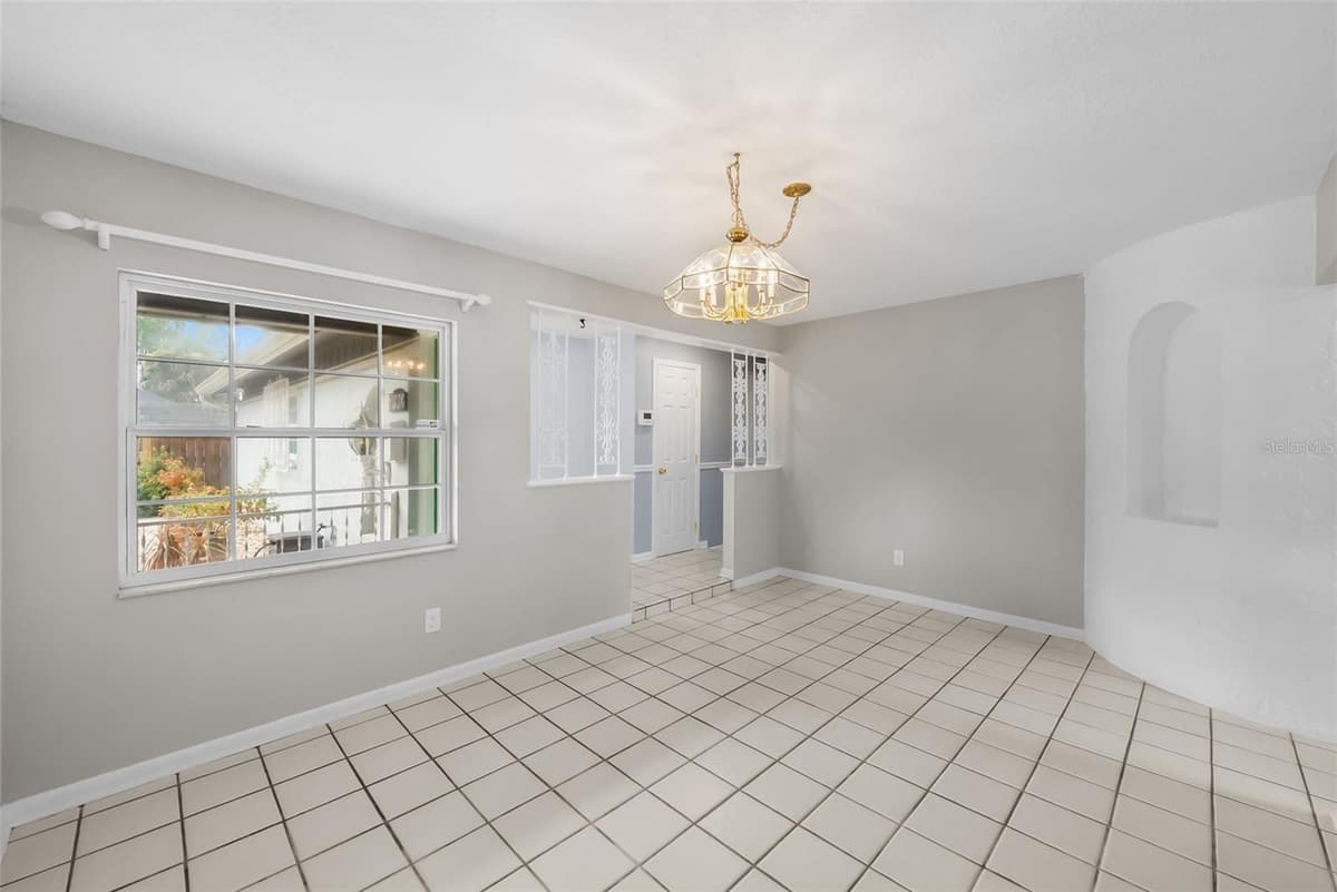 7002 APPLEWOOD COURT — photo 10 of 66