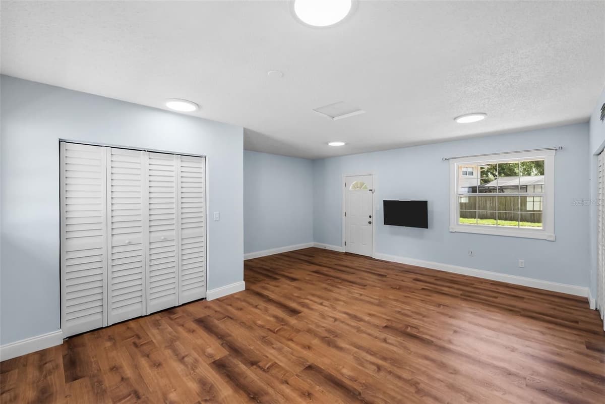 7002 APPLEWOOD COURT — photo 17 of 66