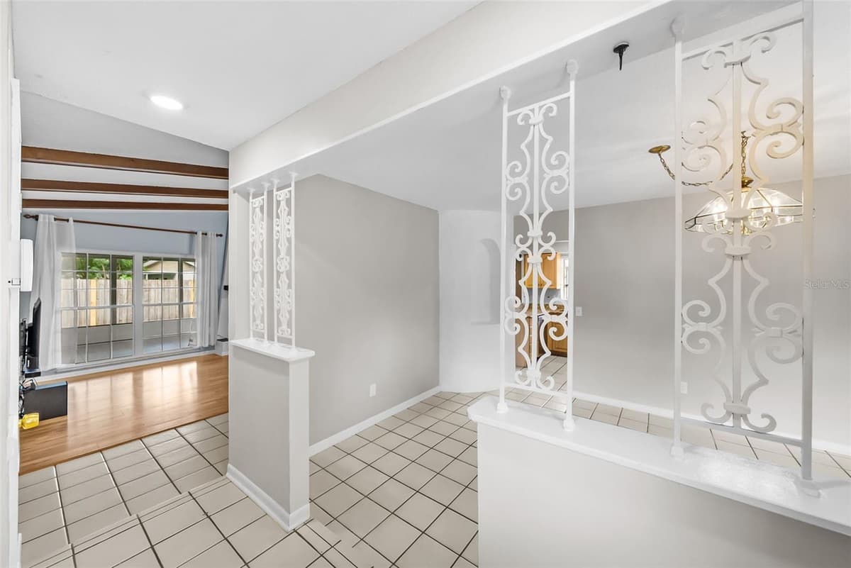 7002 APPLEWOOD COURT — photo 11 of 66