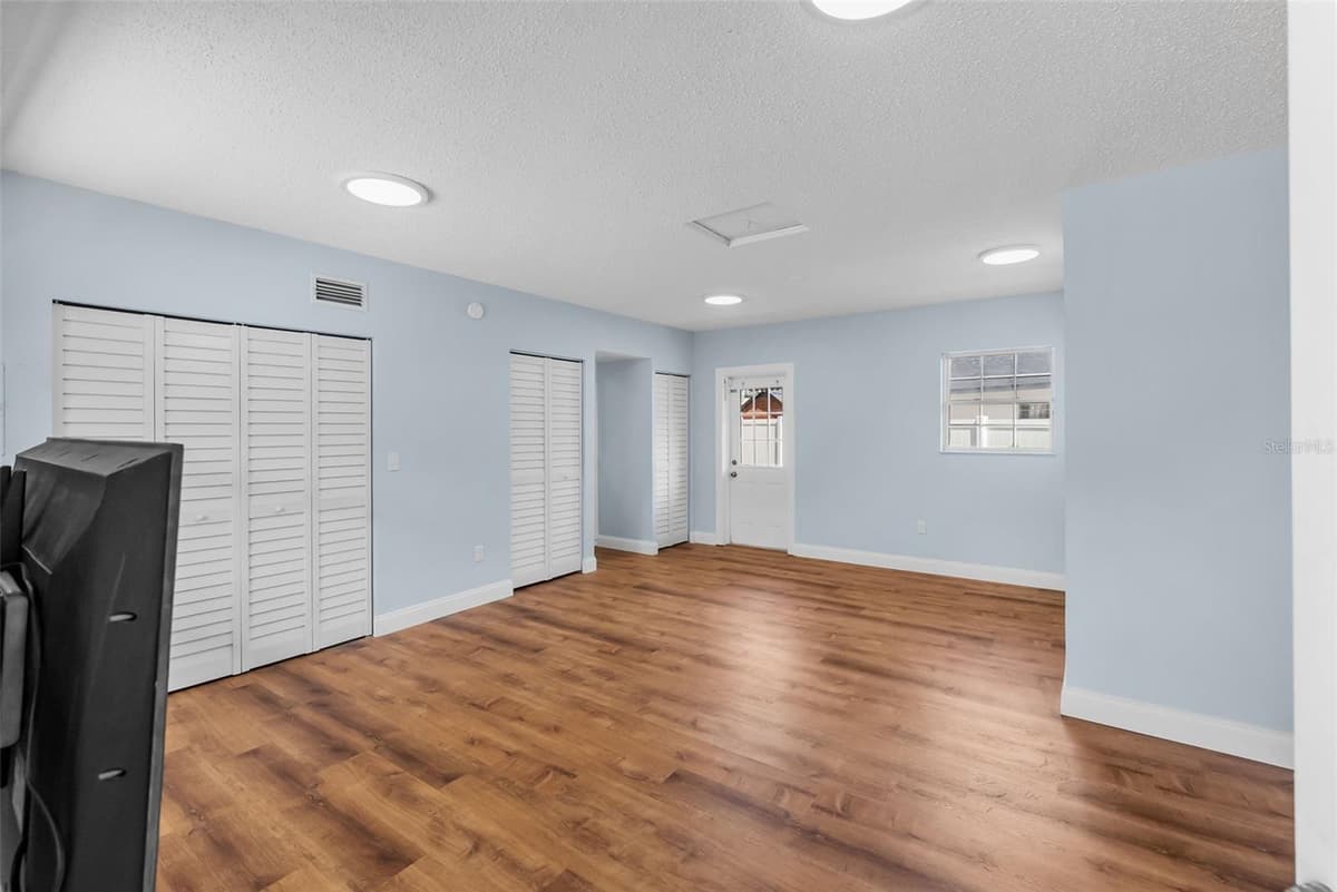 7002 APPLEWOOD COURT — photo 21 of 66