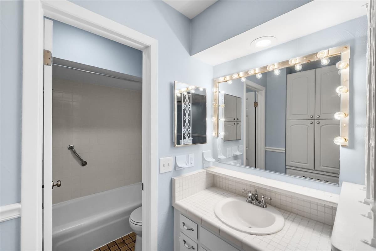7002 APPLEWOOD COURT — photo 29 of 66
