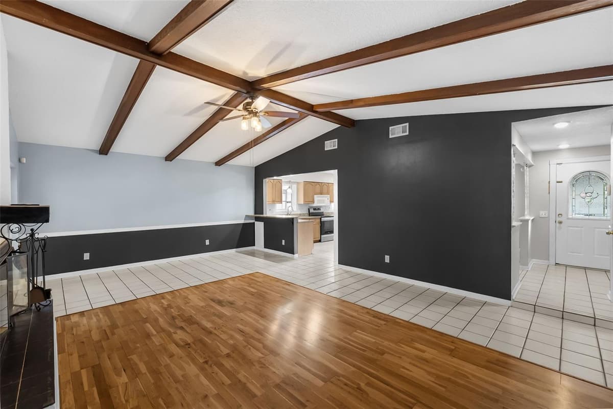7002 APPLEWOOD COURT — photo 6 of 66