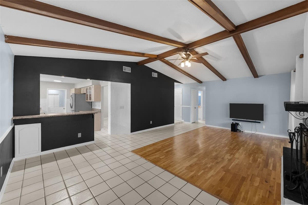 7002 APPLEWOOD COURT — photo 5 of 66