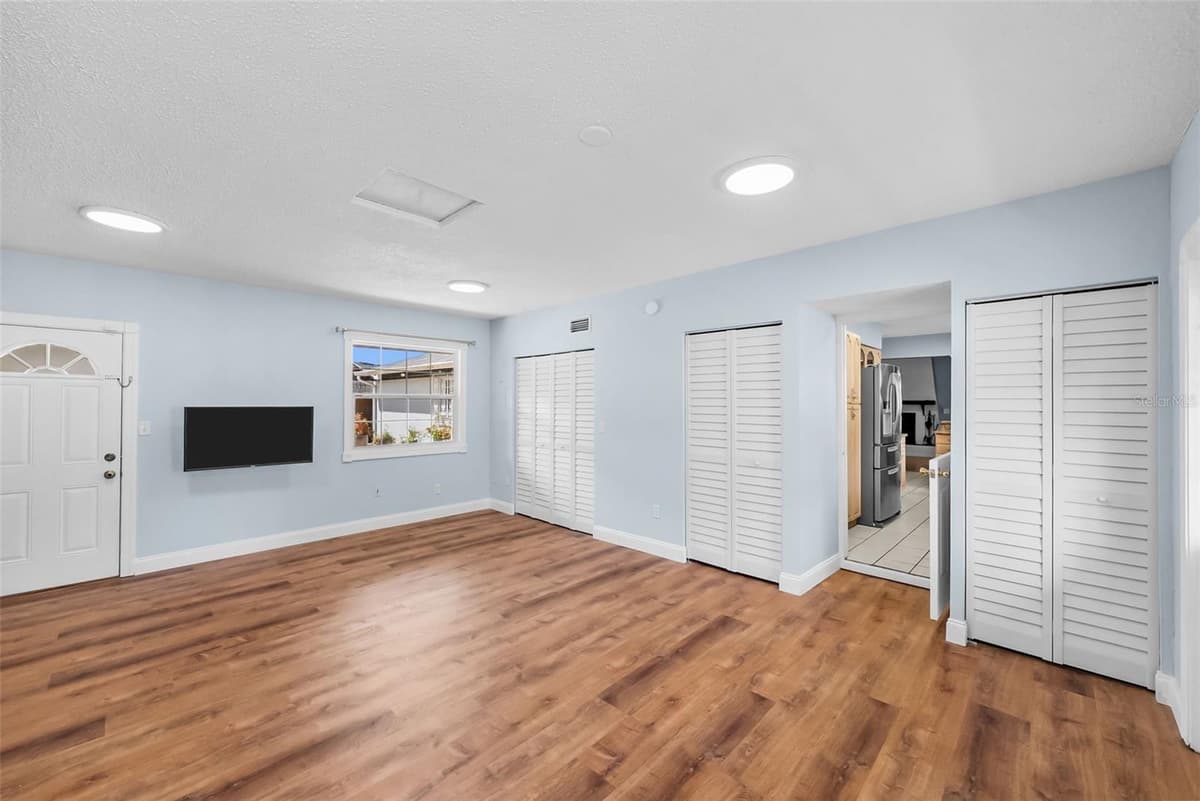 7002 APPLEWOOD COURT — photo 18 of 66