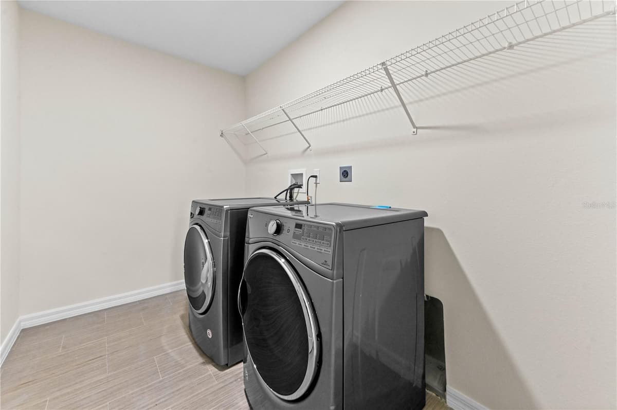 361 THORNHILL DRIVE — photo 14 of 37