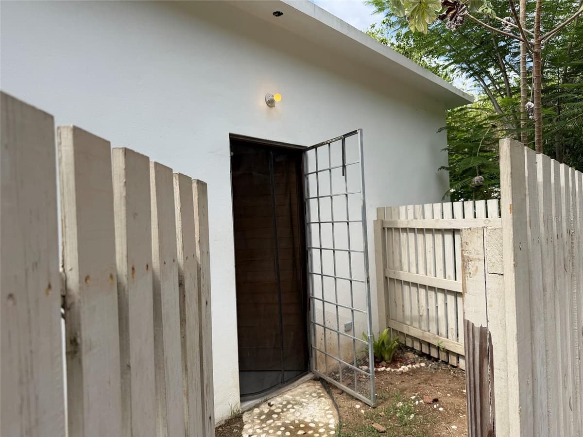 311 VILLA BORINQUEN — photo 24 of 25