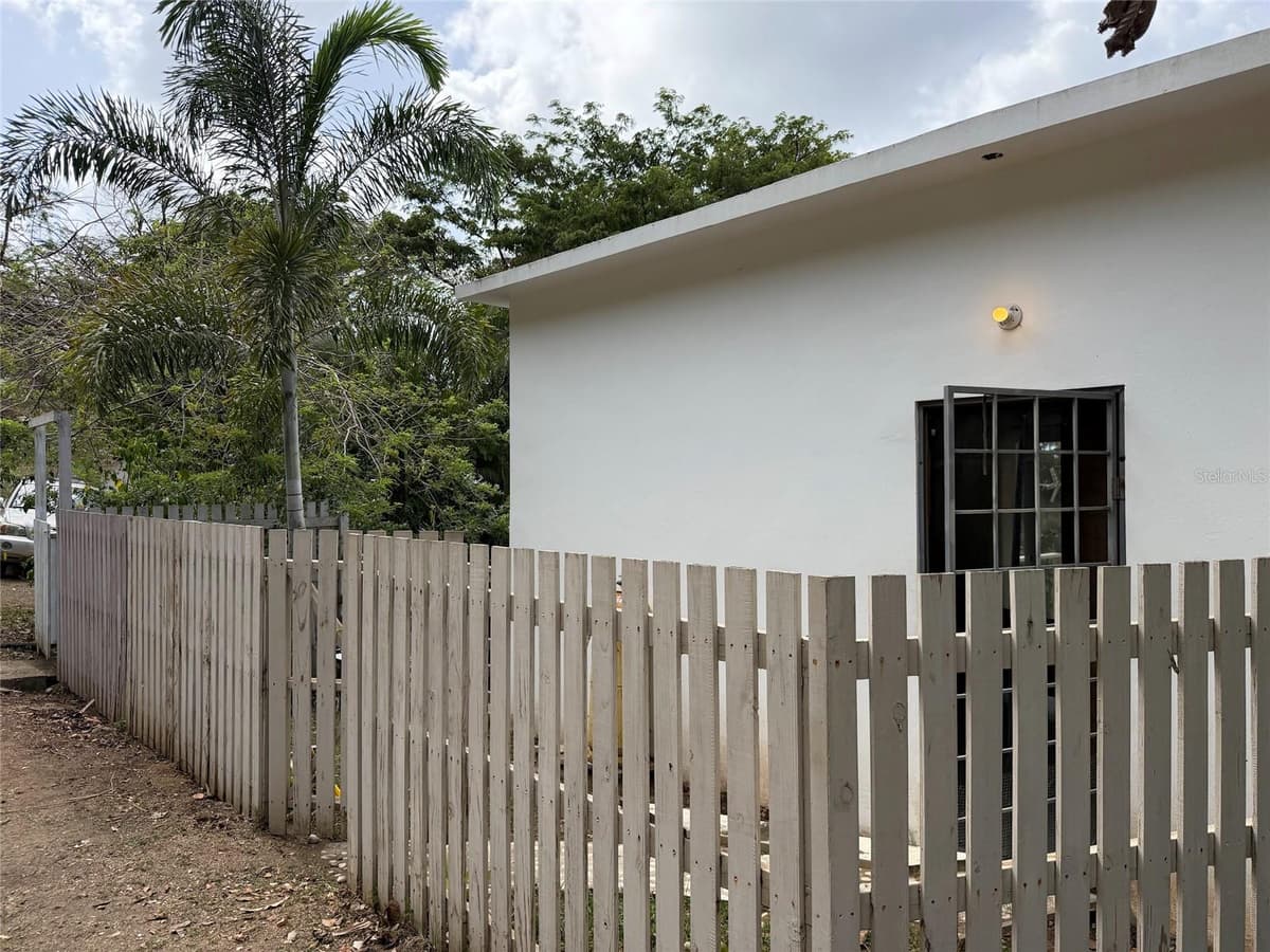 311 VILLA BORINQUEN — photo 2 of 25
