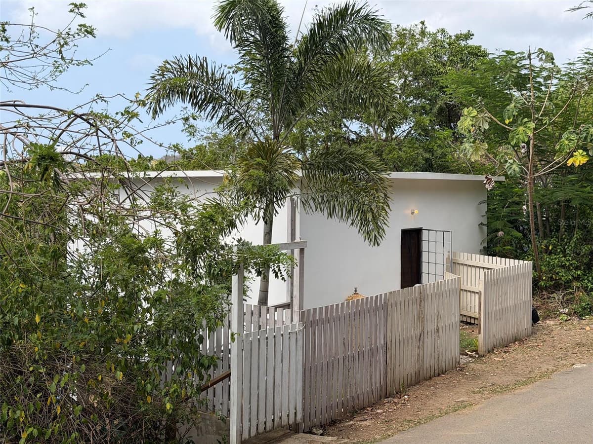 311 VILLA BORINQUEN — photo 1 of 25