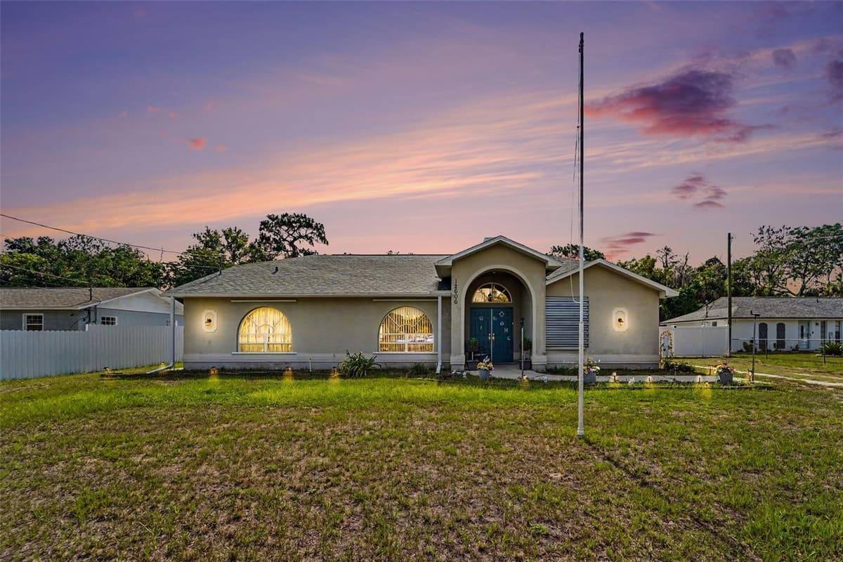 12606 LITEWOOD DR — photo 2 of 35