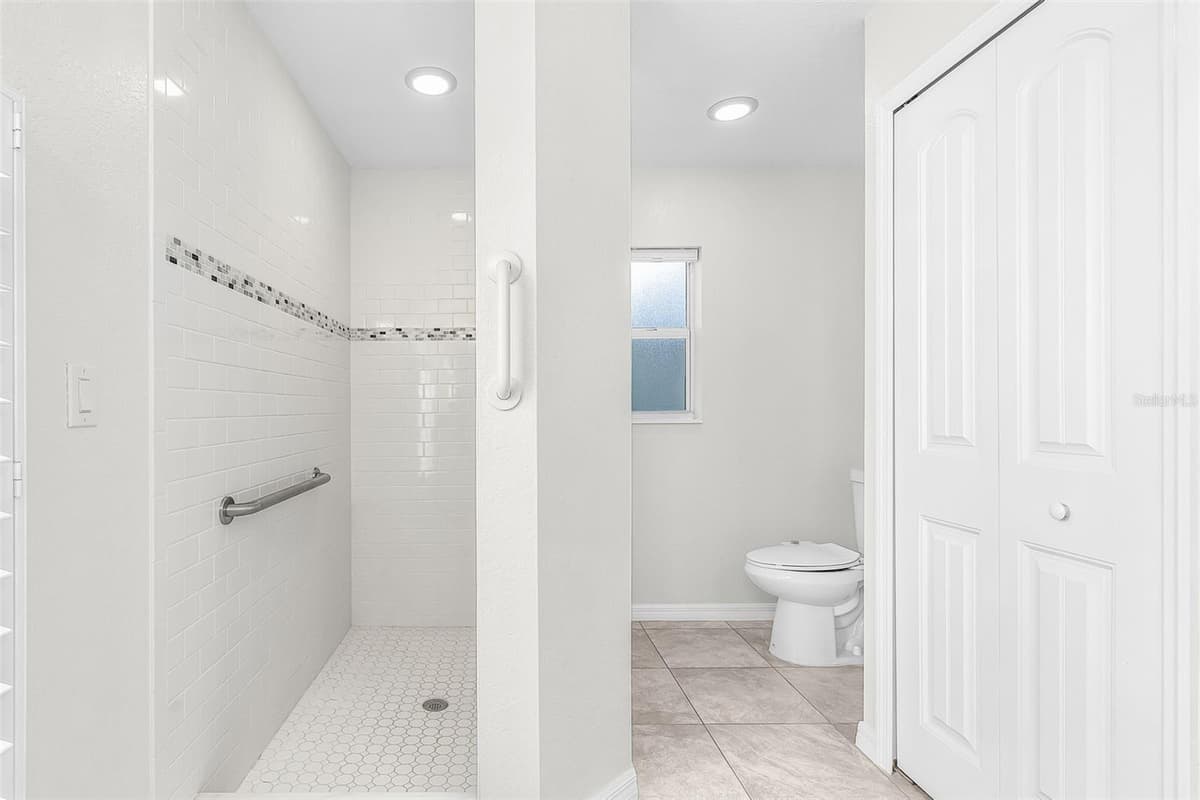 10317 WILLIG AVENUE — photo 19 of 31