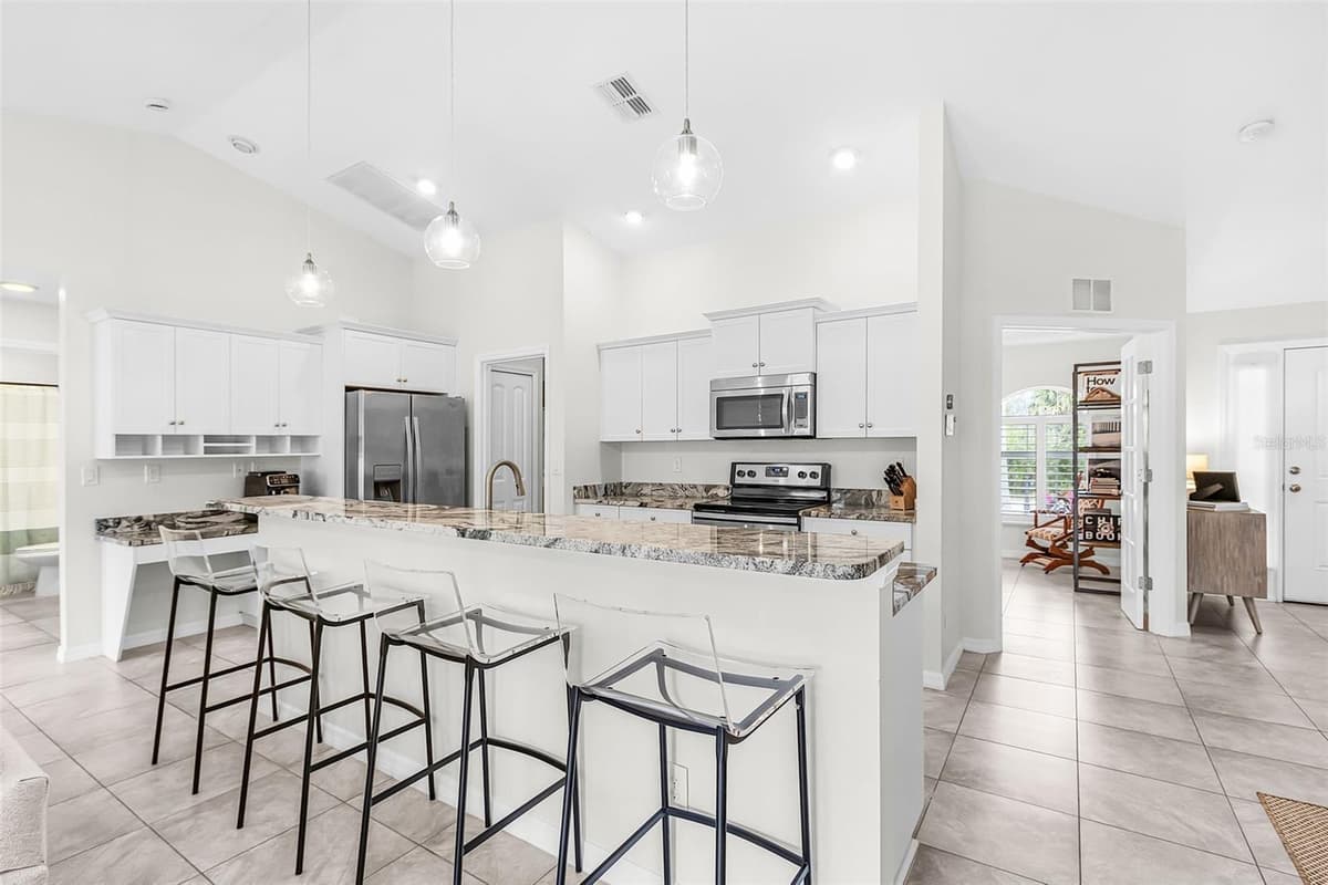10317 WILLIG AVENUE — photo 7 of 31