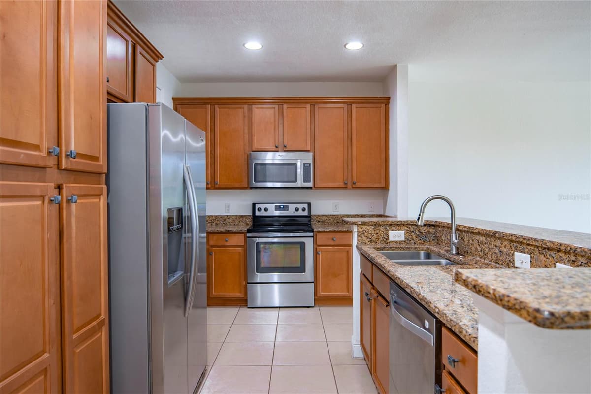 8358 KELSALL DRIVE — photo 4 of 23