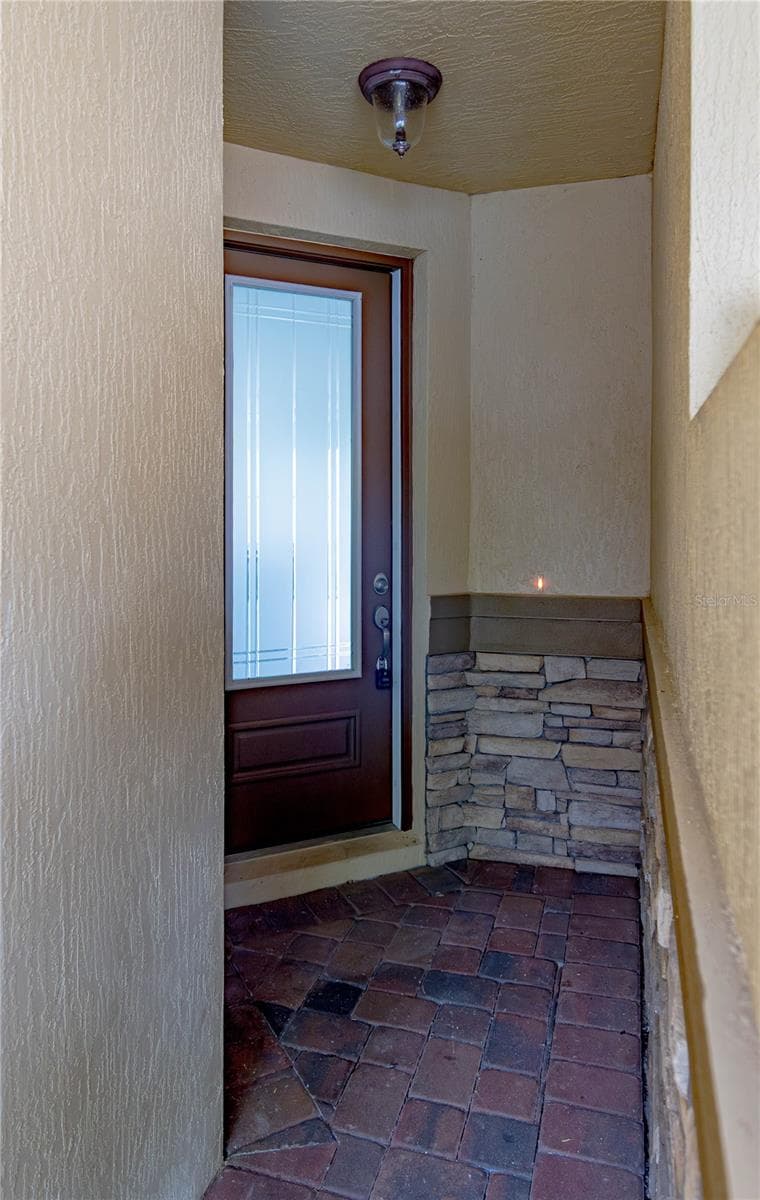 8358 KELSALL DRIVE — photo 20 of 23