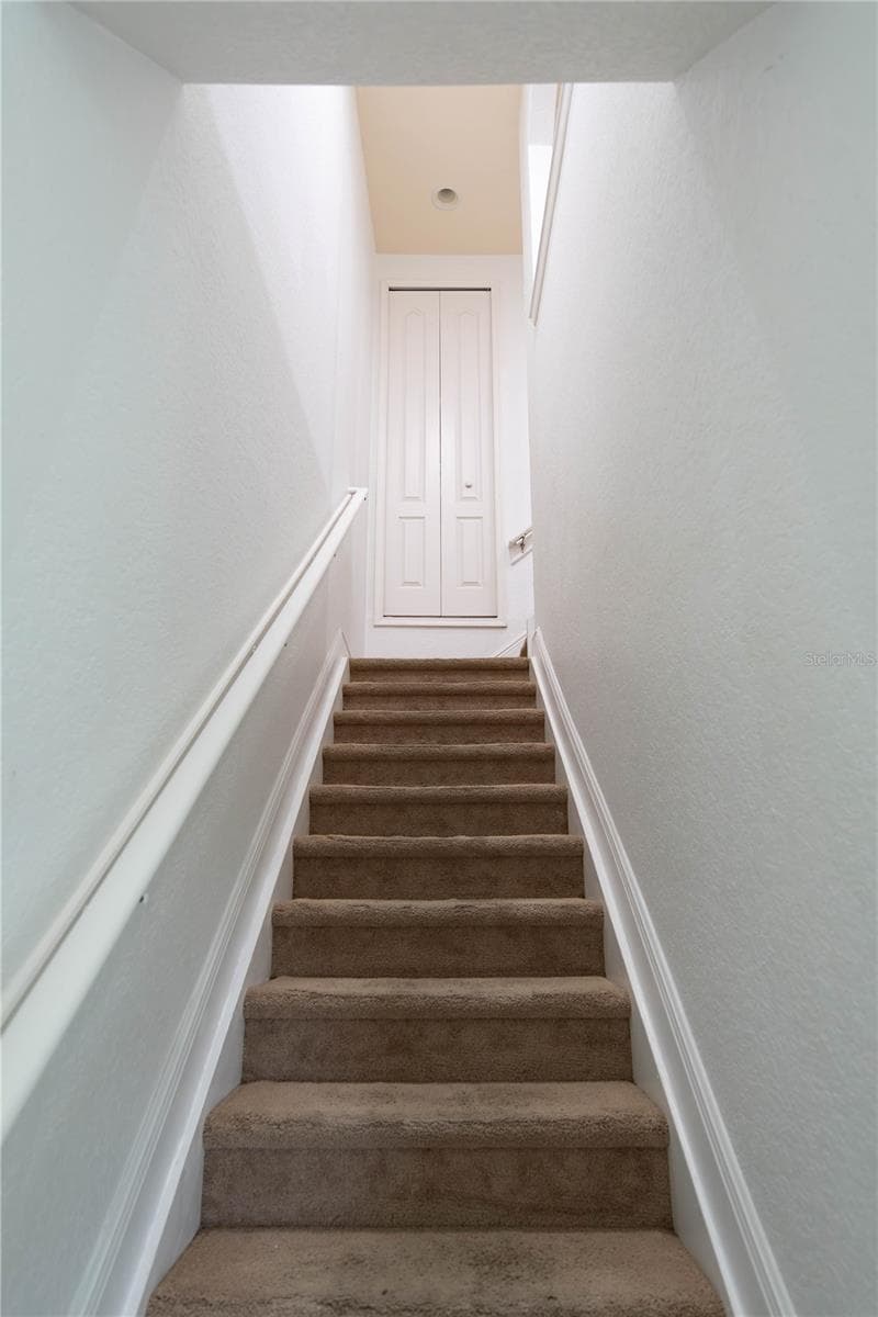 8358 KELSALL DRIVE — photo 8 of 23