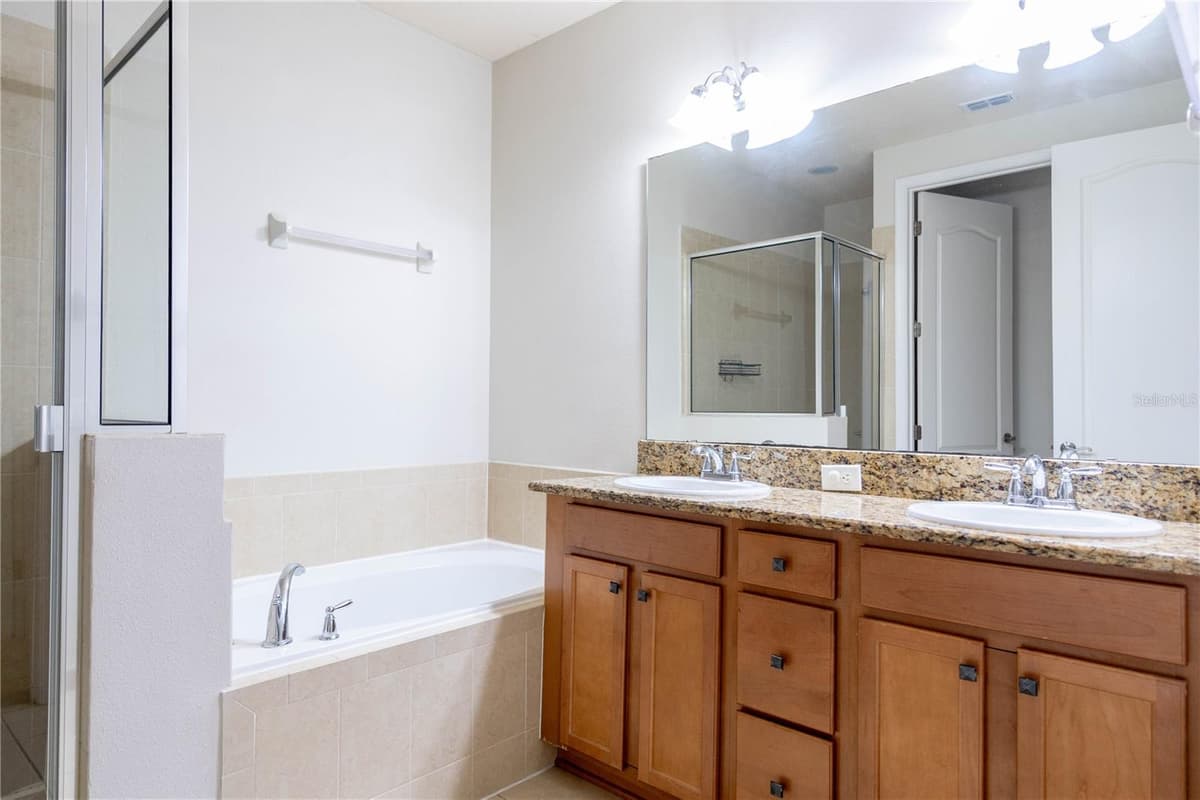 8358 KELSALL DRIVE — photo 18 of 23