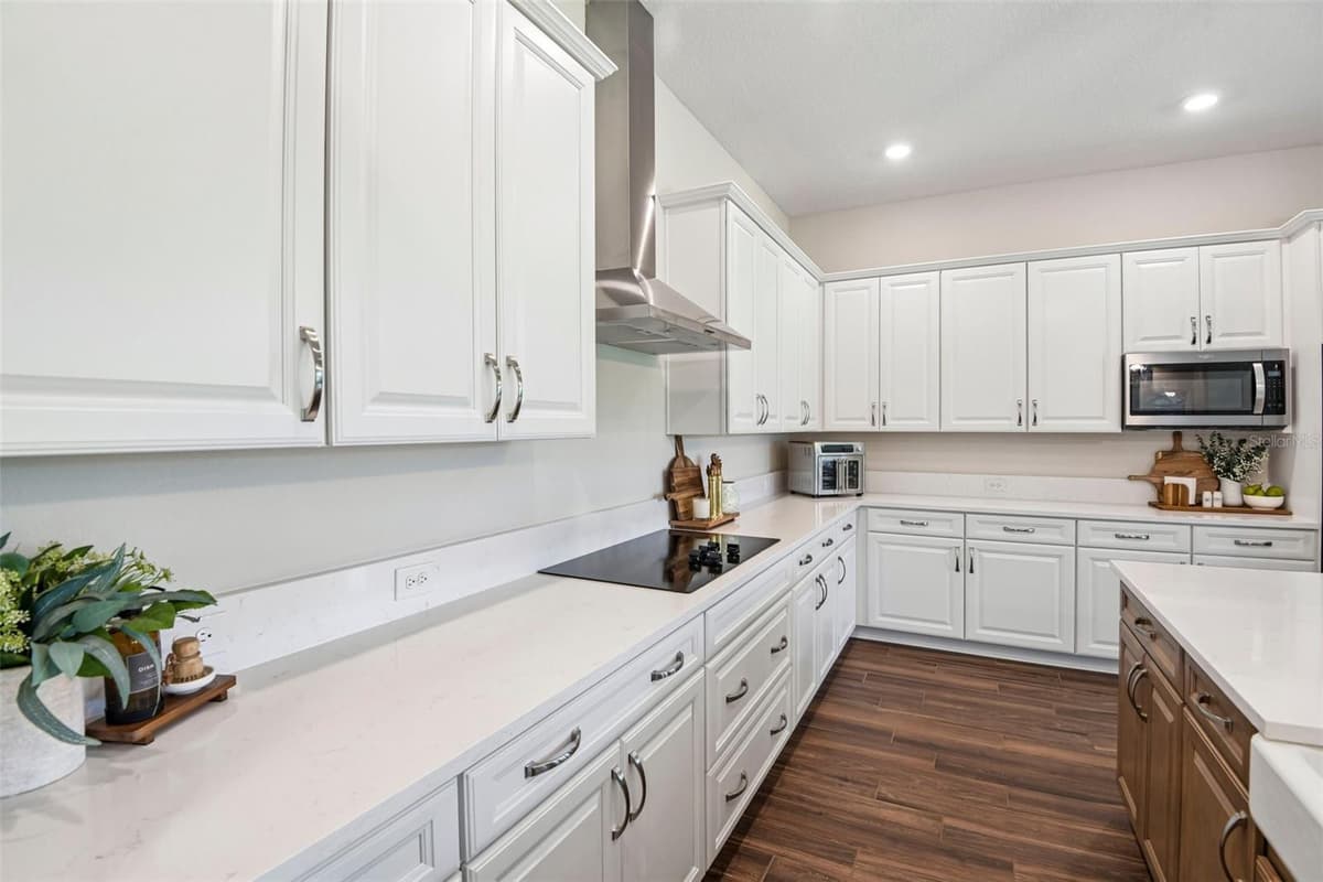 7510 ASHBROOKE PINE LOOP — photo 15 of 44