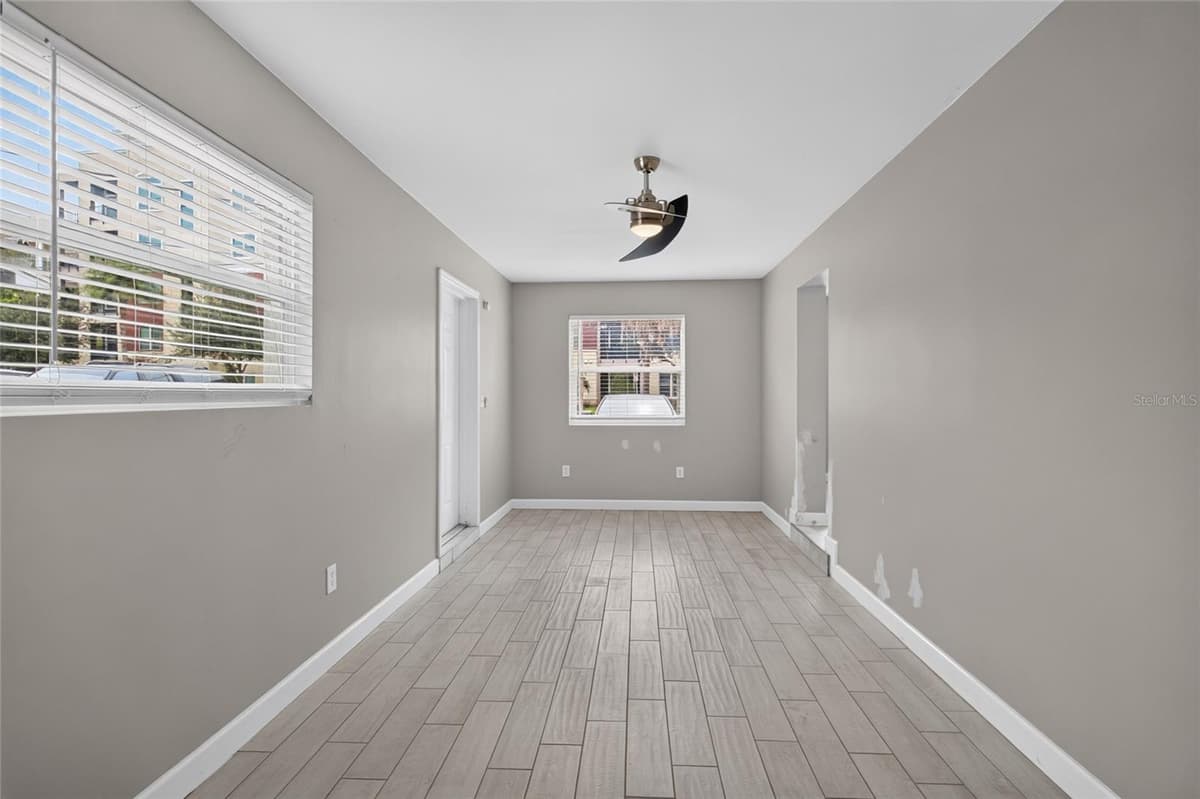 1610 LOIS AVENUE — photo 16 of 34