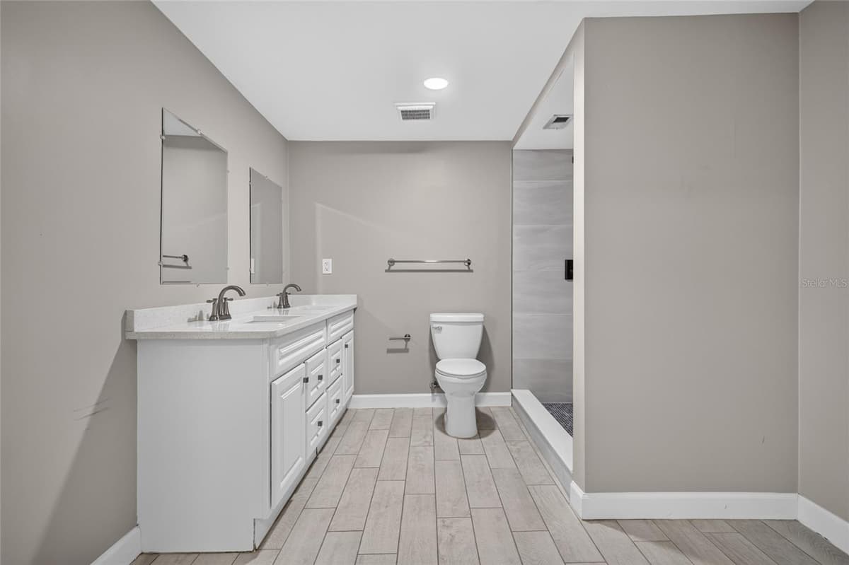 1610 LOIS AVENUE — photo 22 of 34