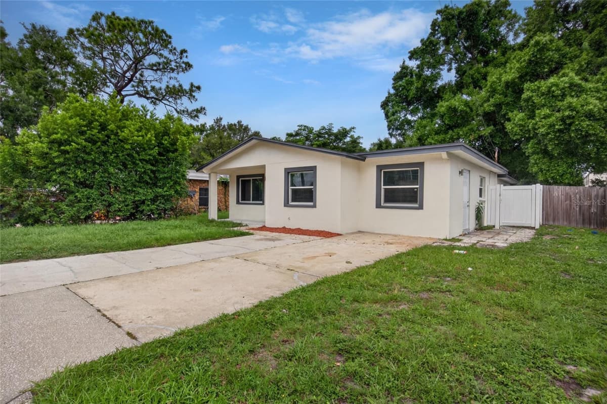 1610 LOIS AVENUE — photo 3 of 34