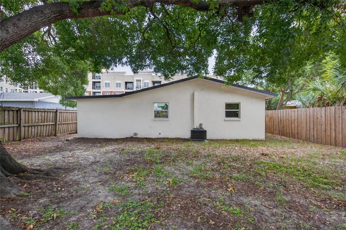 1610 LOIS AVENUE — photo 34 of 34