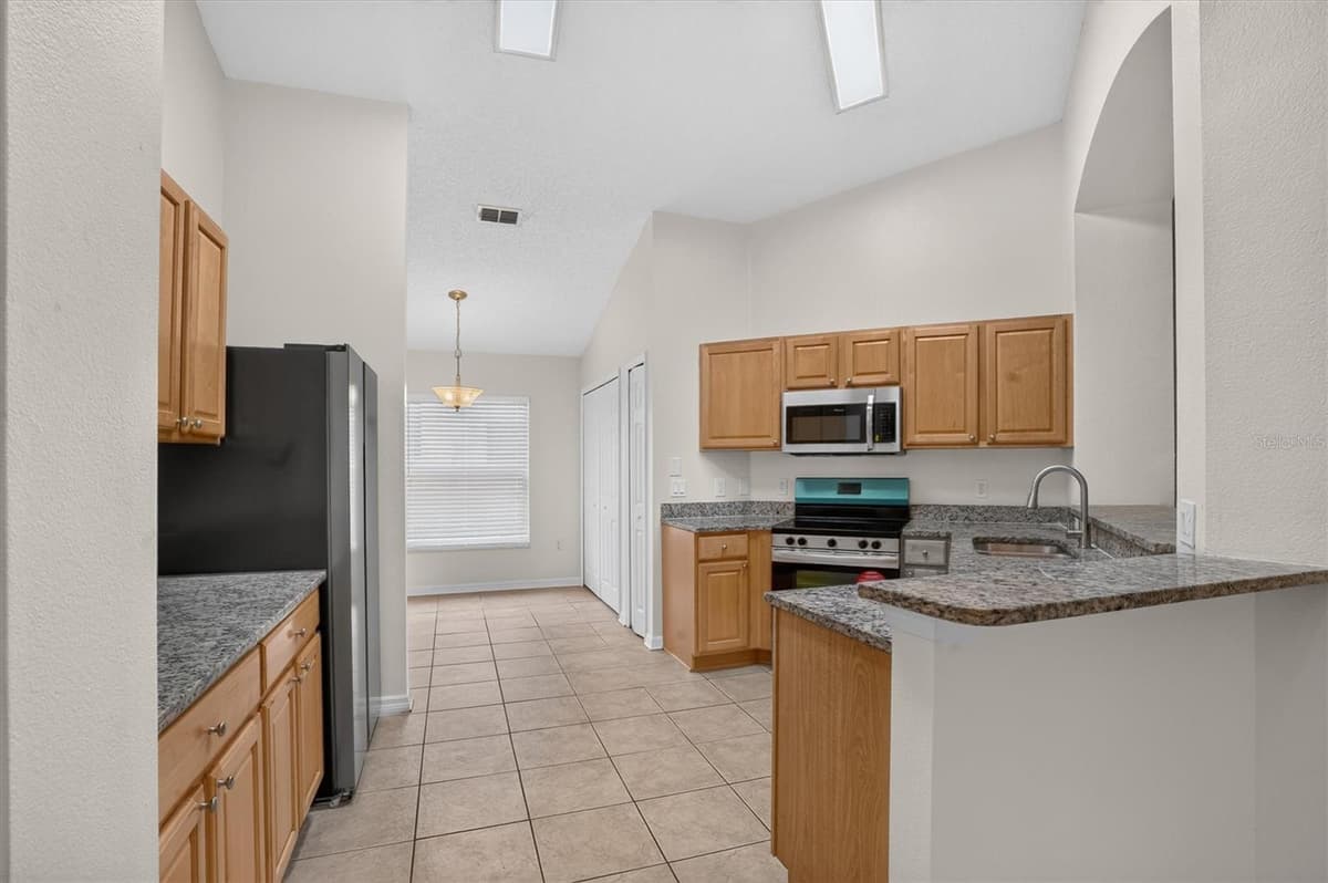 30707 PGA DRIVE — photo 9 of 25