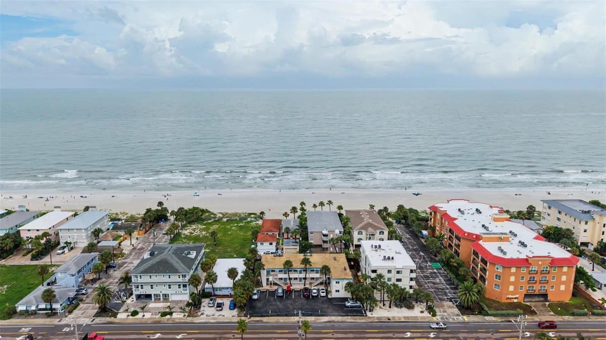 2110 GULF BOULEVARD — photo 25 of 33