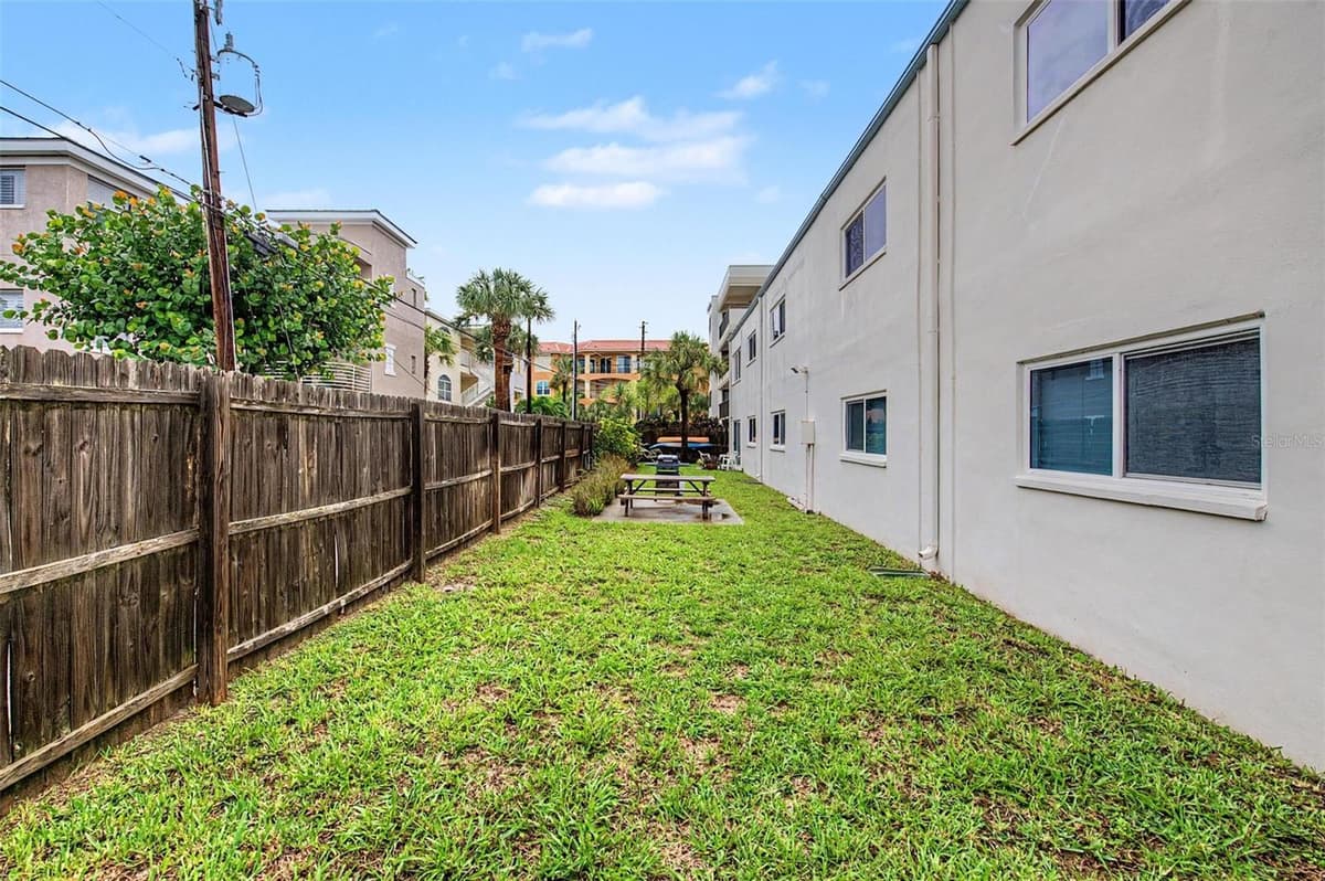 2110 GULF BOULEVARD — photo 18 of 33