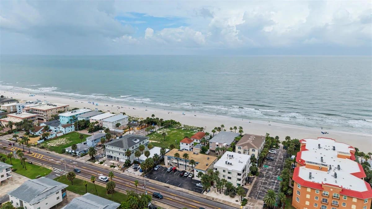 2110 GULF BOULEVARD — photo 24 of 33
