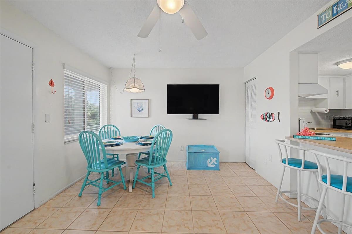 2110 GULF BOULEVARD — photo 4 of 33