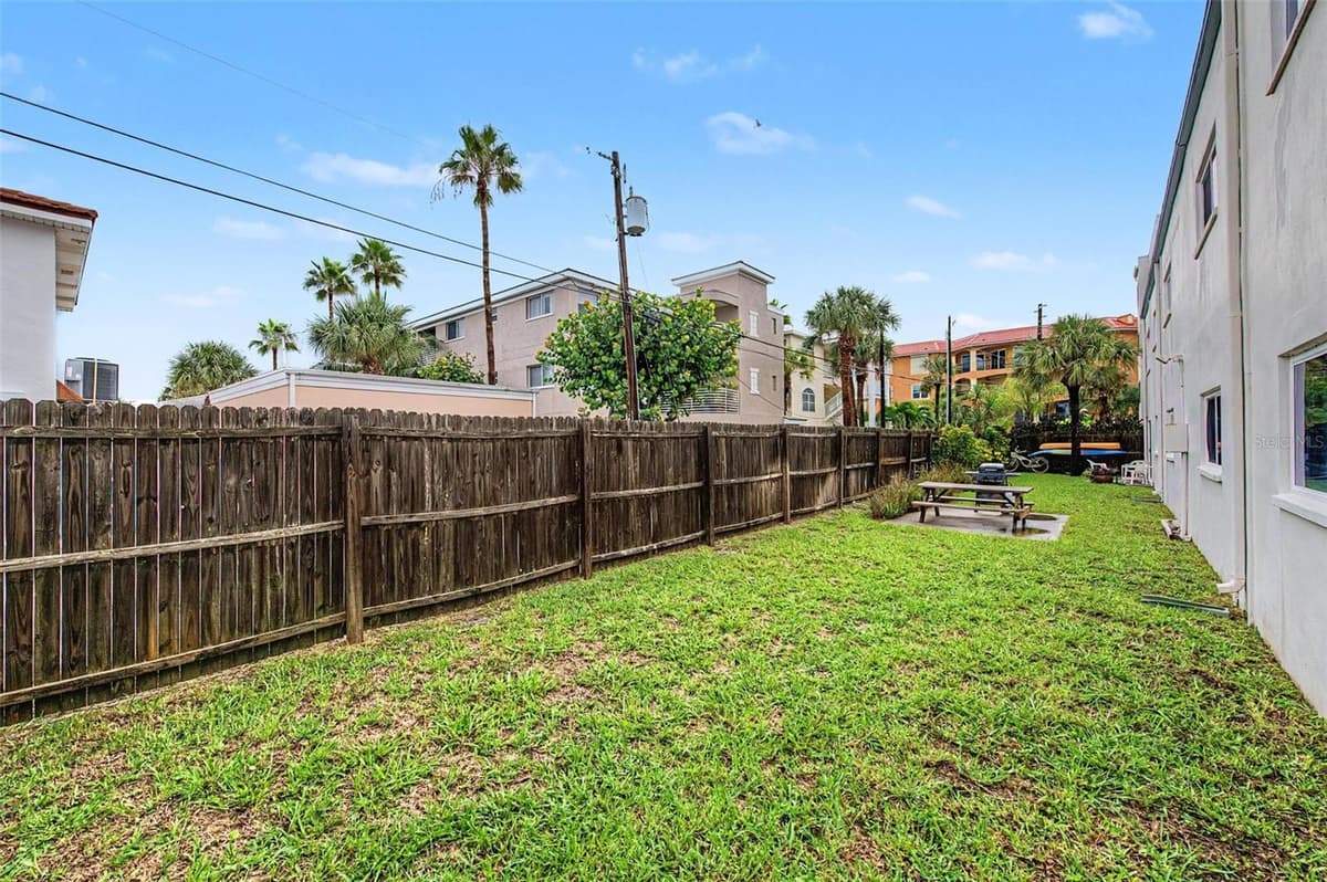 2110 GULF BOULEVARD — photo 19 of 33