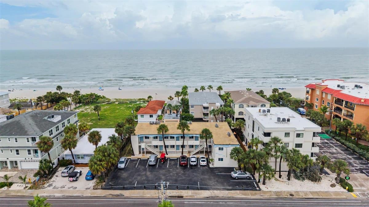 2110 GULF BOULEVARD — photo 2 of 33