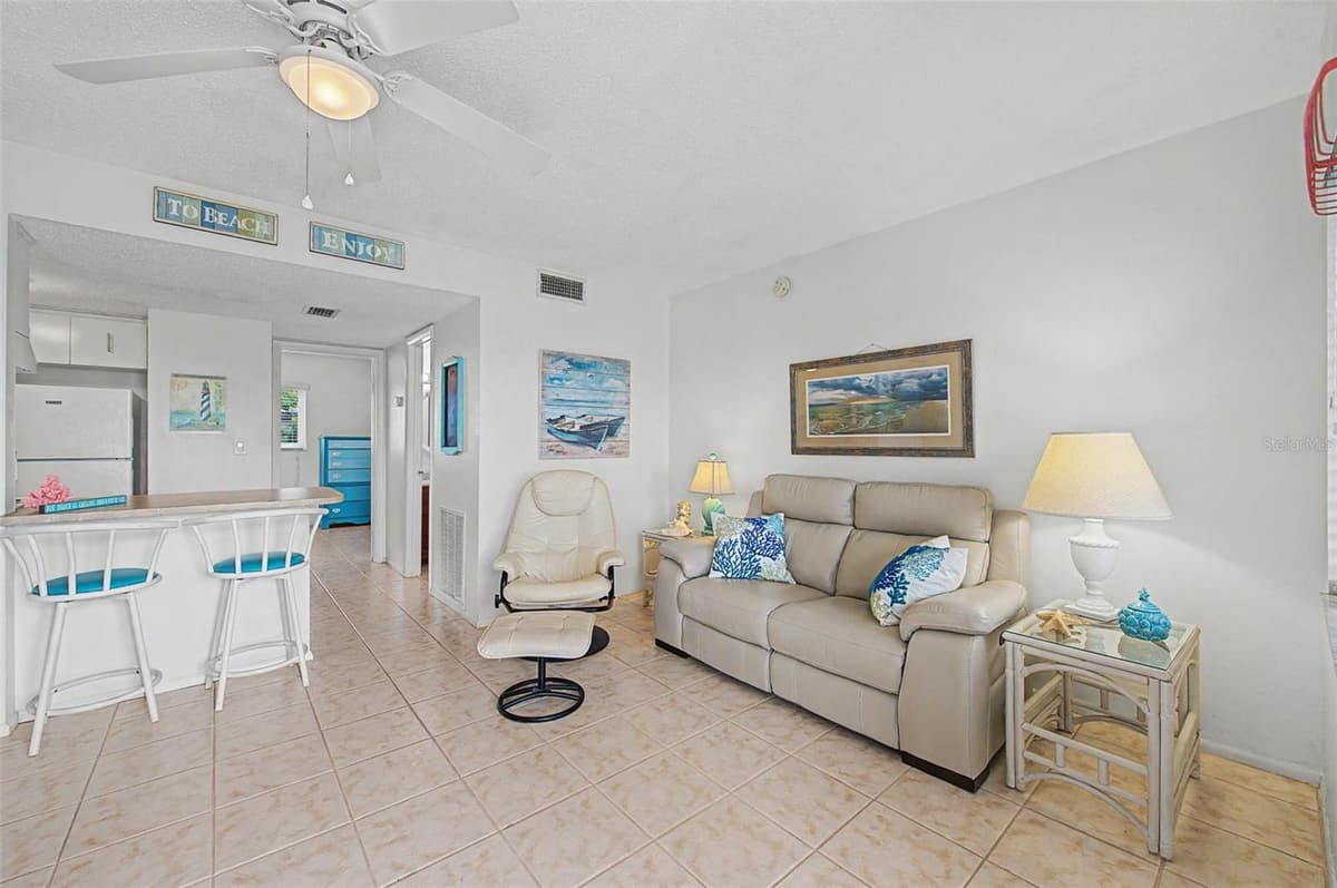 2110 GULF BOULEVARD — photo 6 of 33