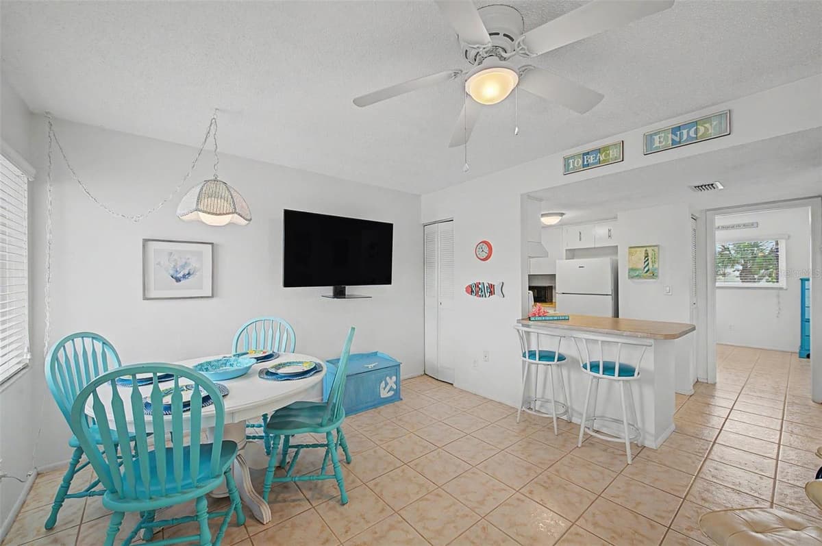2110 GULF BOULEVARD — photo 3 of 33