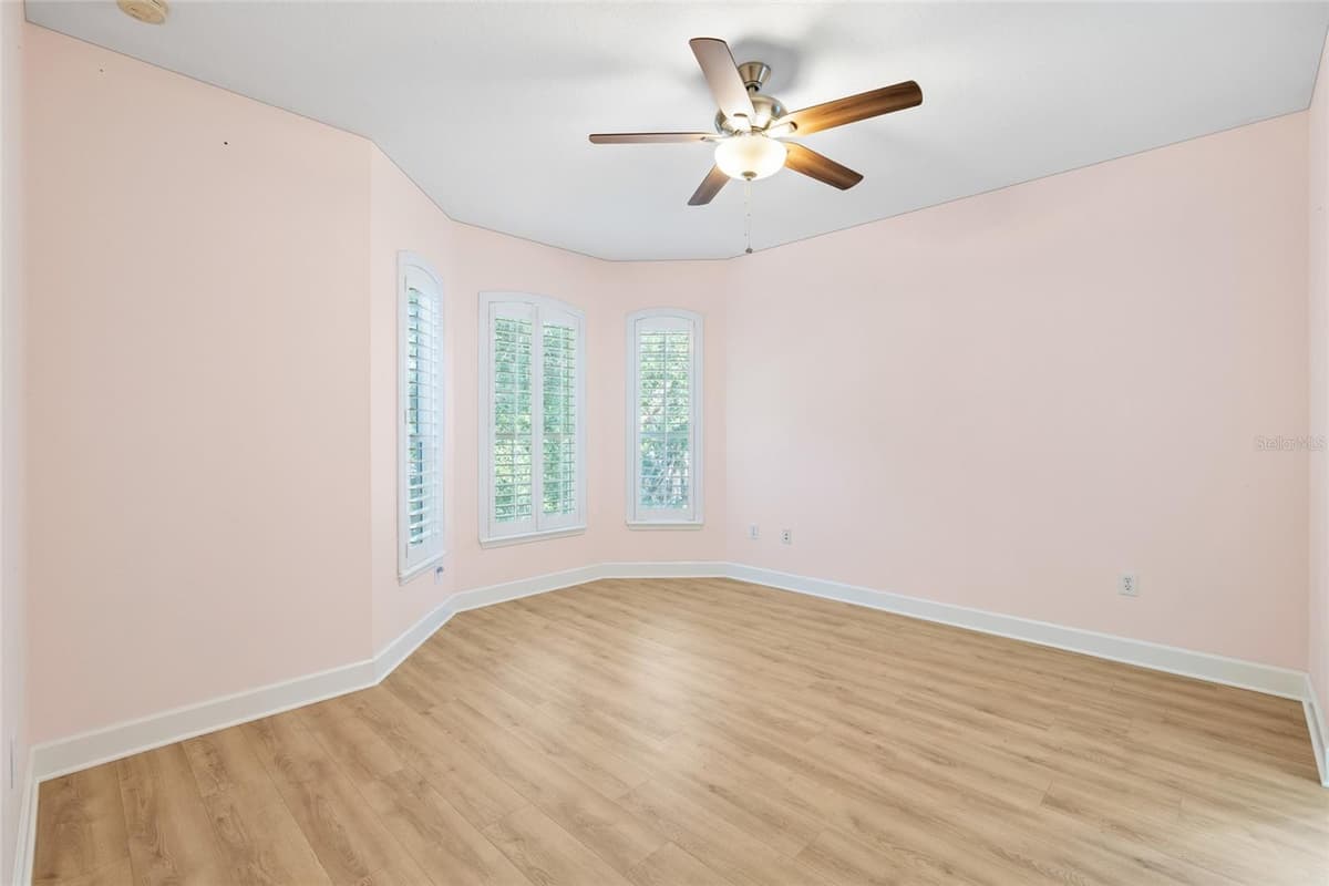 15910 TERNGLADE DRIVE — photo 54 of 98