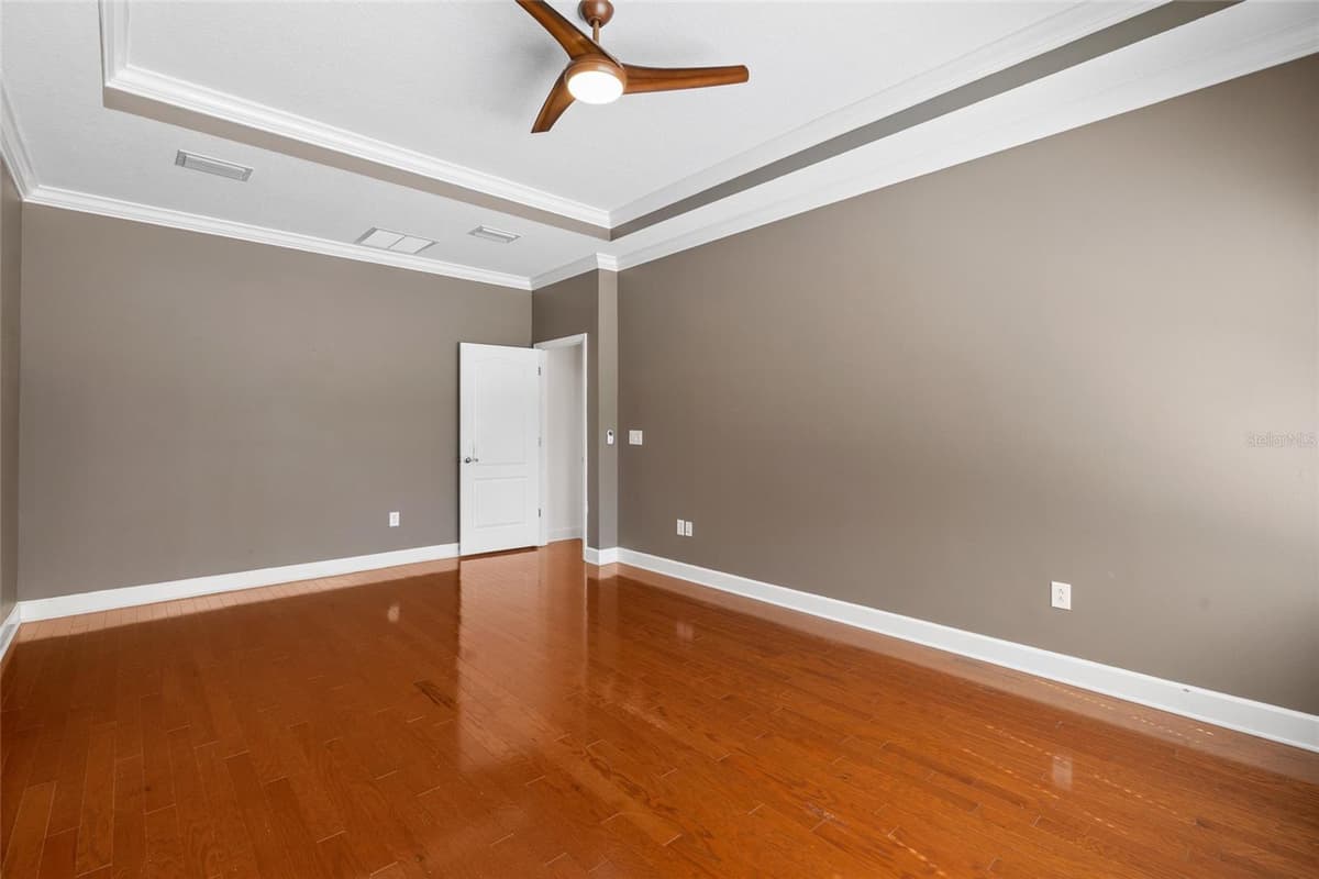 15910 TERNGLADE DRIVE — photo 35 of 98