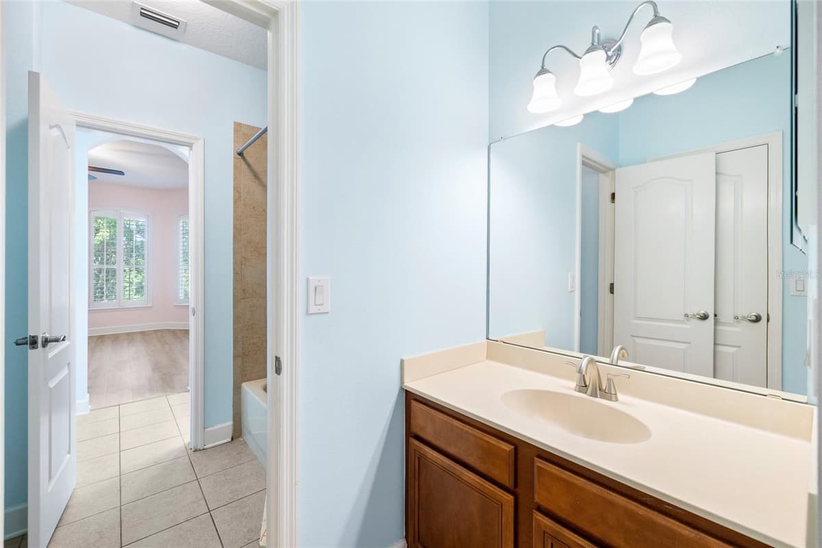 15910 TERNGLADE DRIVE — photo 49 of 98