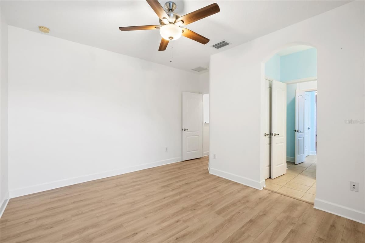 15910 TERNGLADE DRIVE — photo 48 of 98