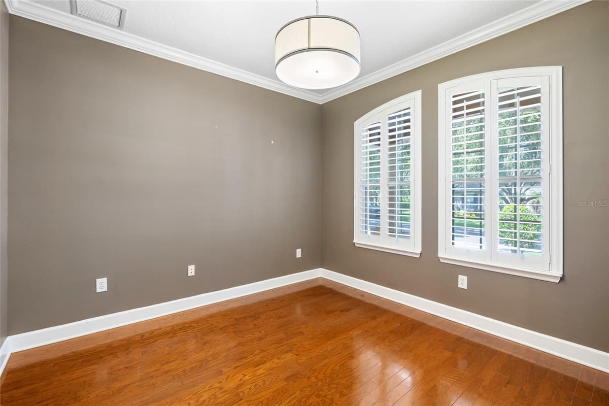 15910 TERNGLADE DRIVE — photo 28 of 98