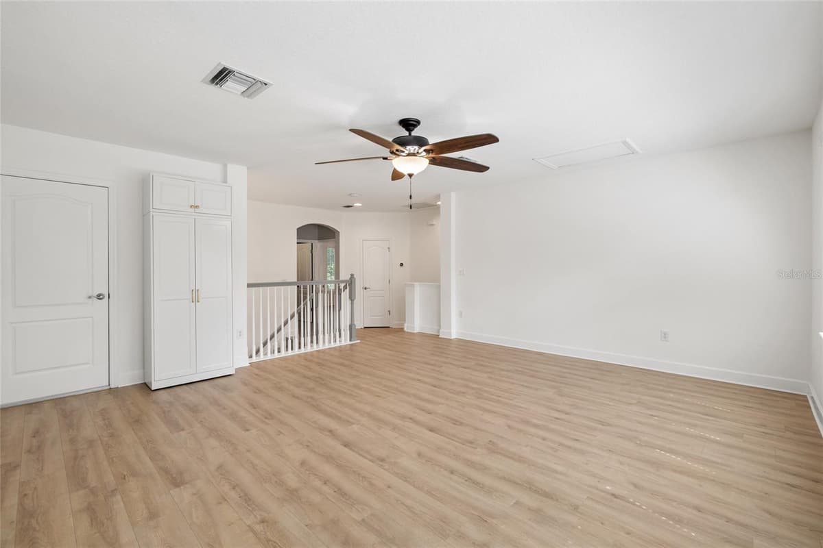 15910 TERNGLADE DRIVE — photo 45 of 98