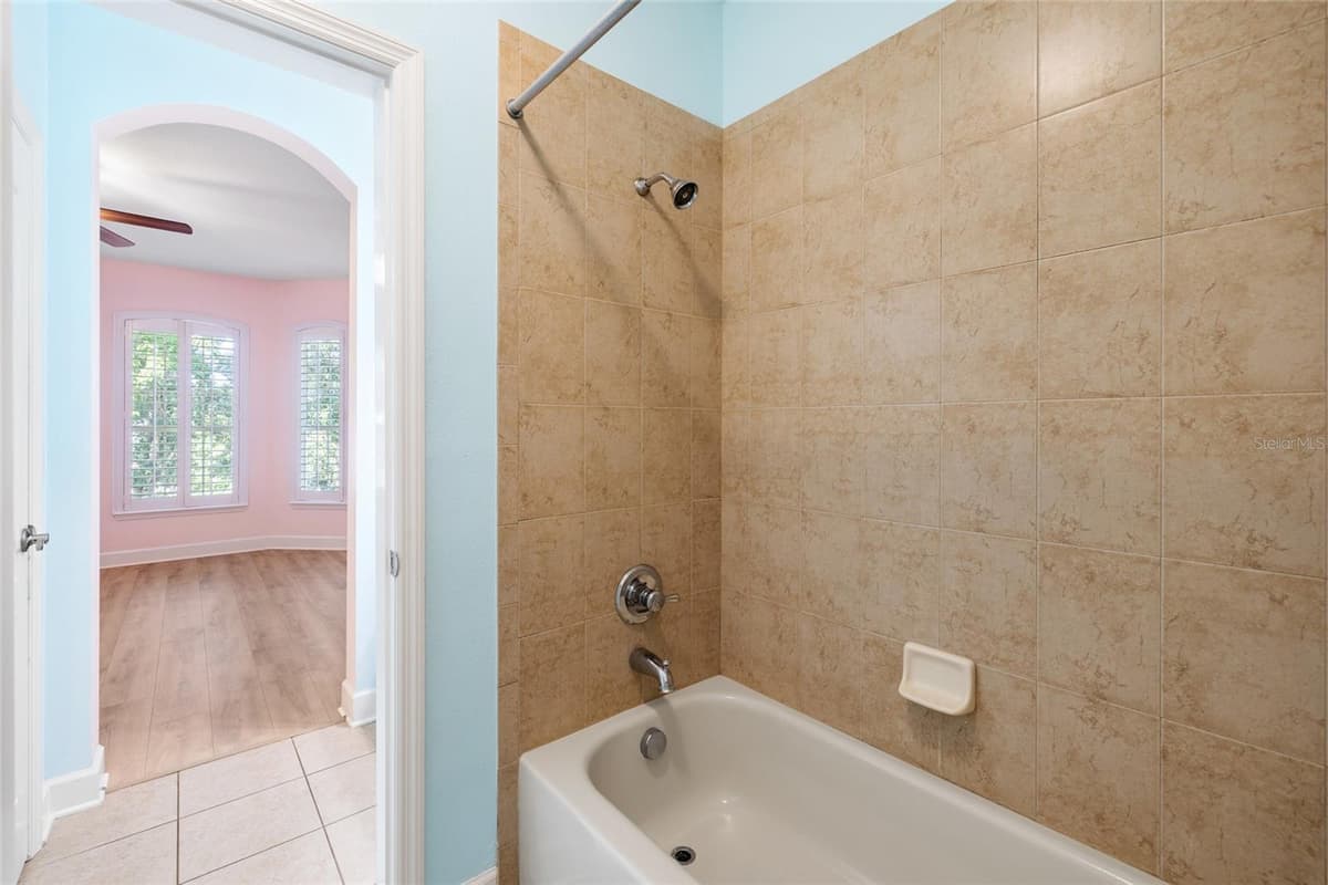 15910 TERNGLADE DRIVE — photo 50 of 98
