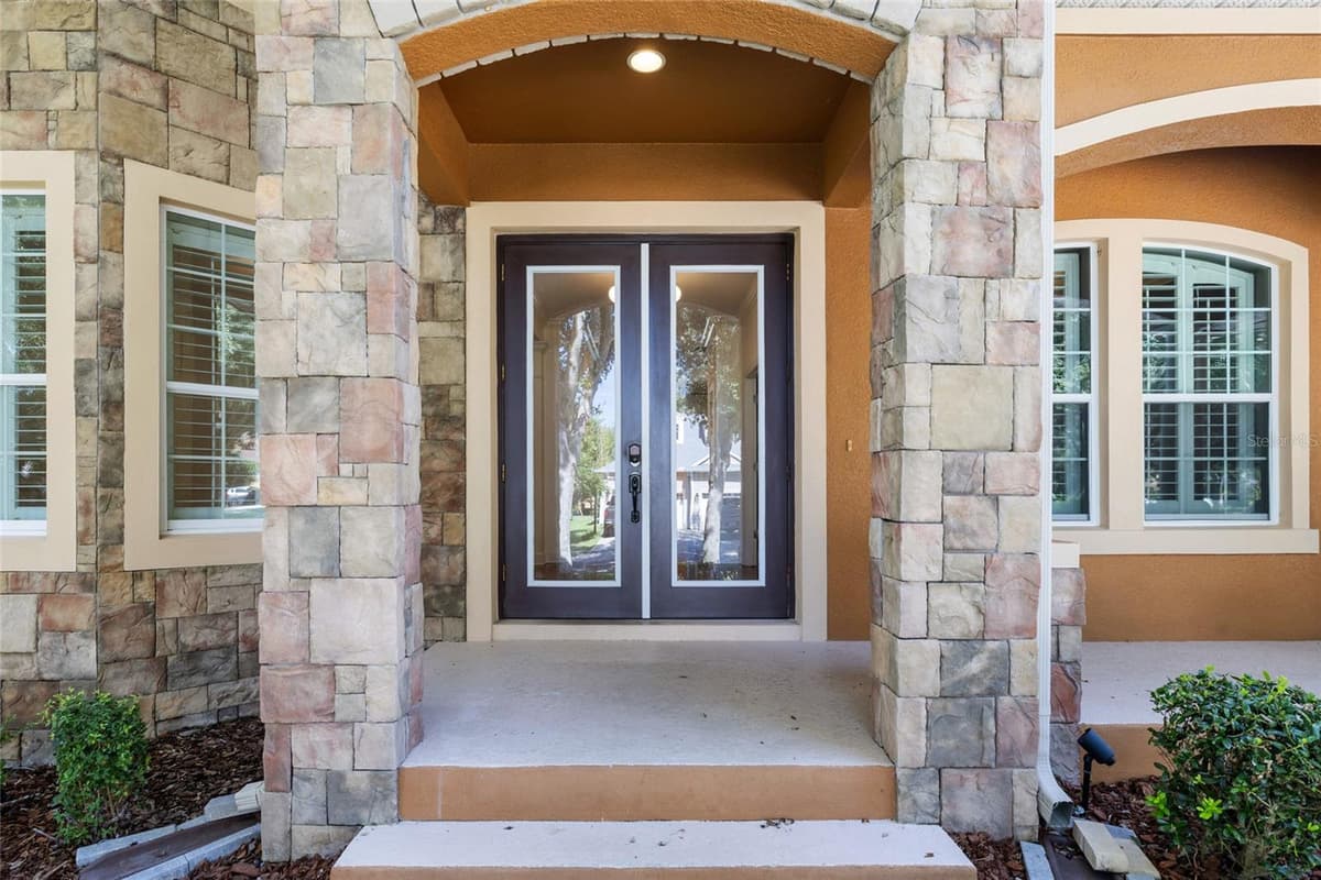 15910 TERNGLADE DRIVE — photo 5 of 98