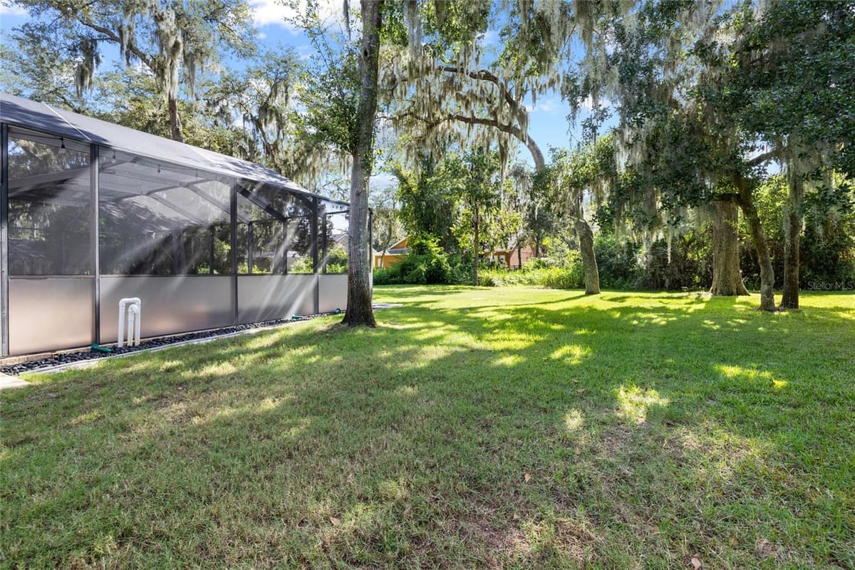 15910 TERNGLADE DRIVE — photo 69 of 98
