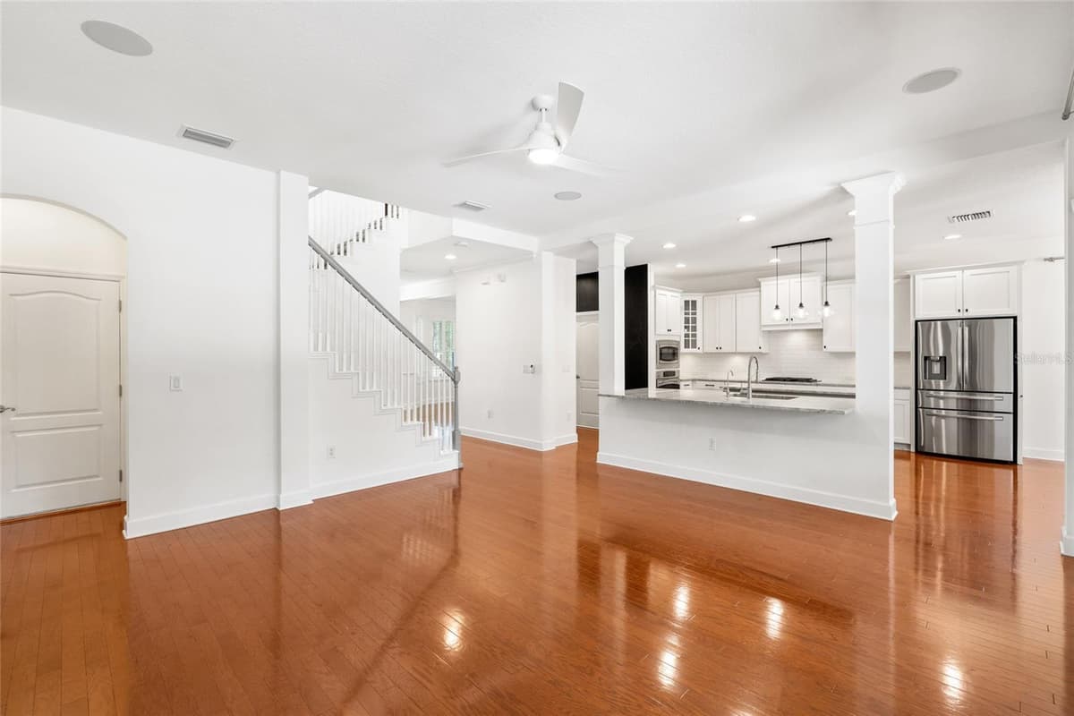 15910 TERNGLADE DRIVE — photo 18 of 98