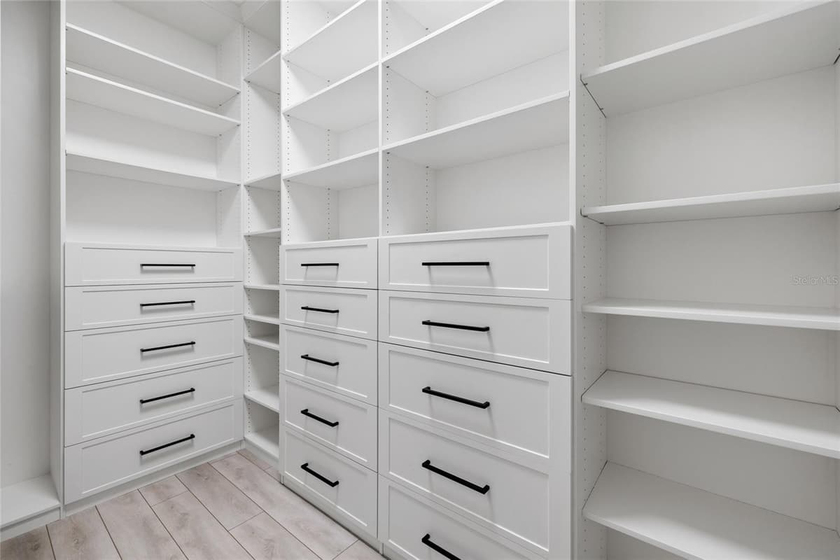 15910 TERNGLADE DRIVE — photo 39 of 98