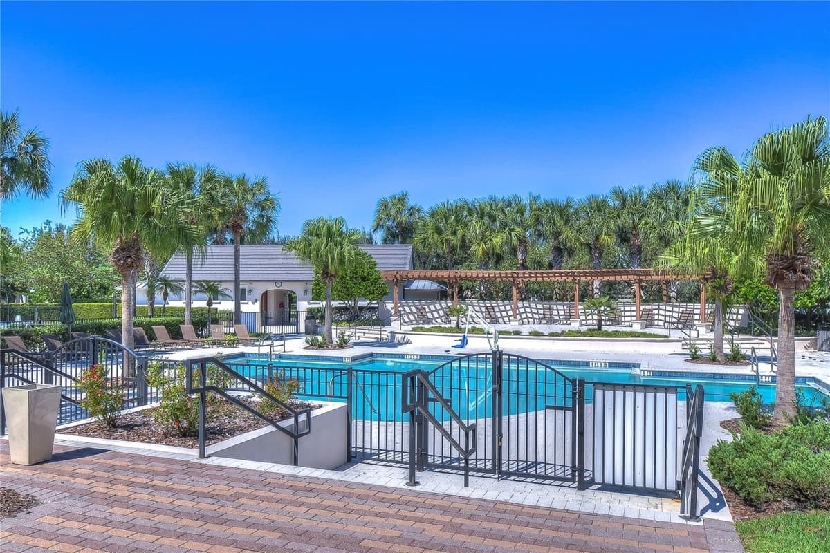 15910 TERNGLADE DRIVE — photo 94 of 98