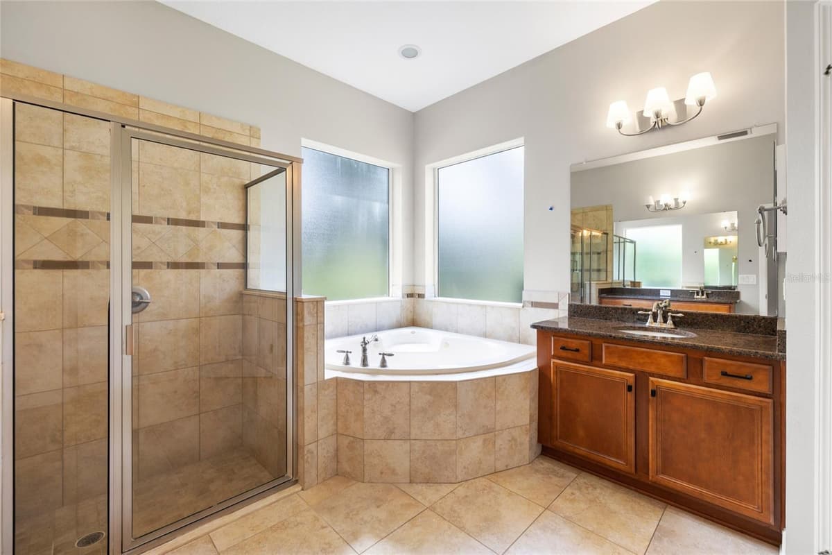 15910 TERNGLADE DRIVE — photo 38 of 98