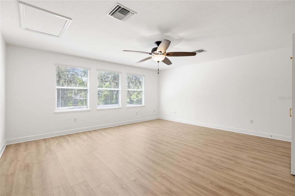 15910 TERNGLADE DRIVE — photo 43 of 98